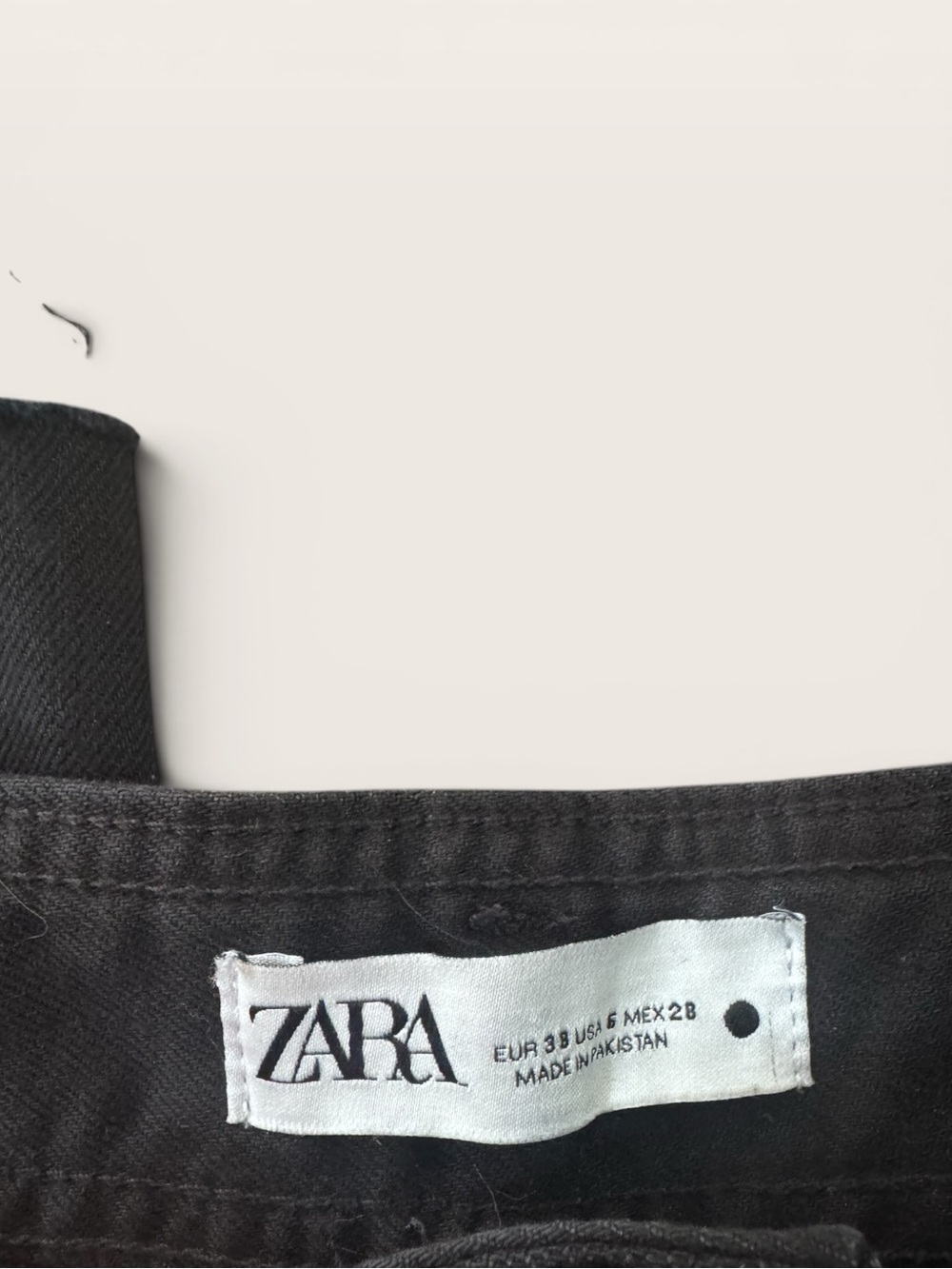 Zara Marine Straight Wide Leg Black Jeans Size 6 High Rise Raw Hem - Picture 4 of 4